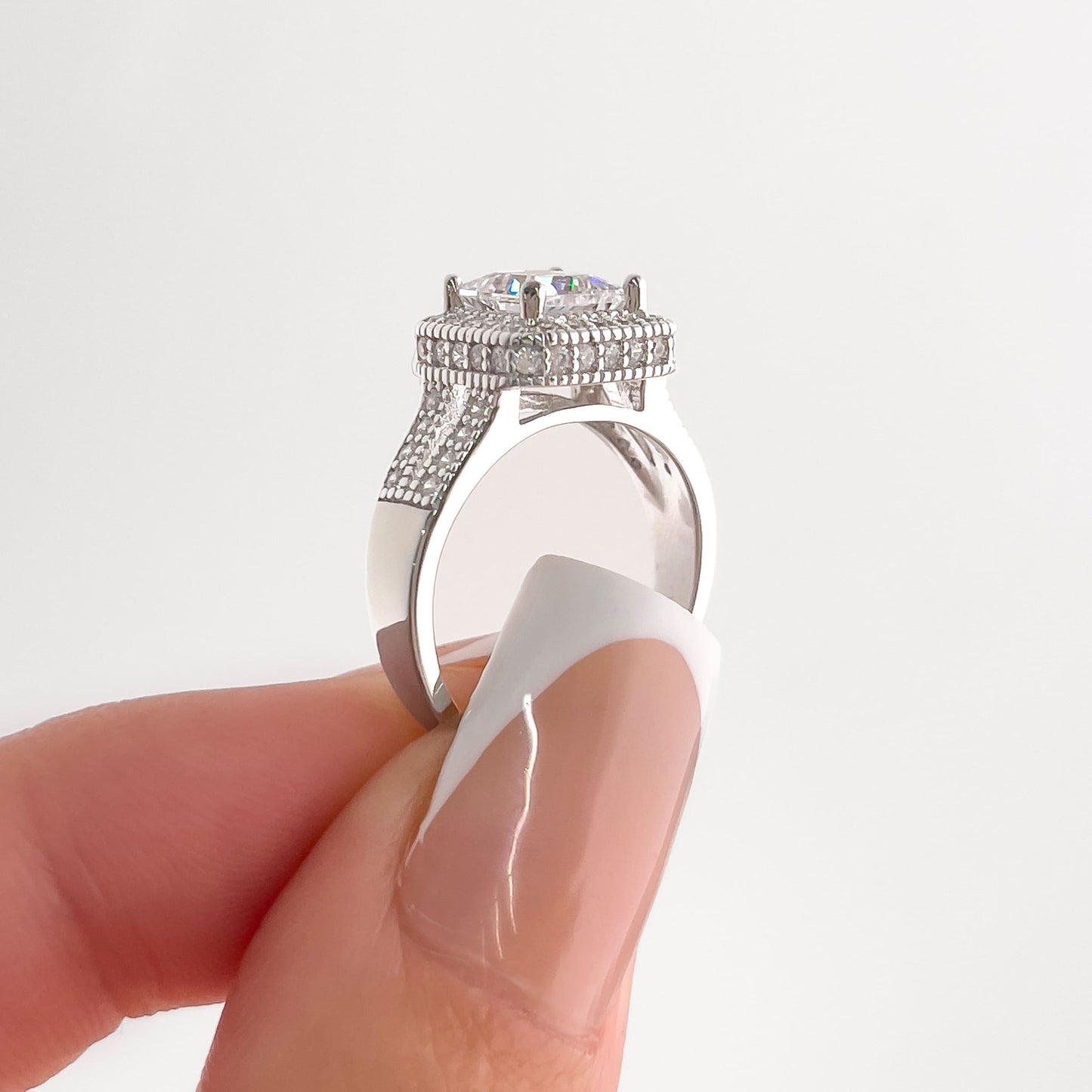 Glistening Princess Cut 1.2ct Halo Design Engagement Ring In Sterling Silver