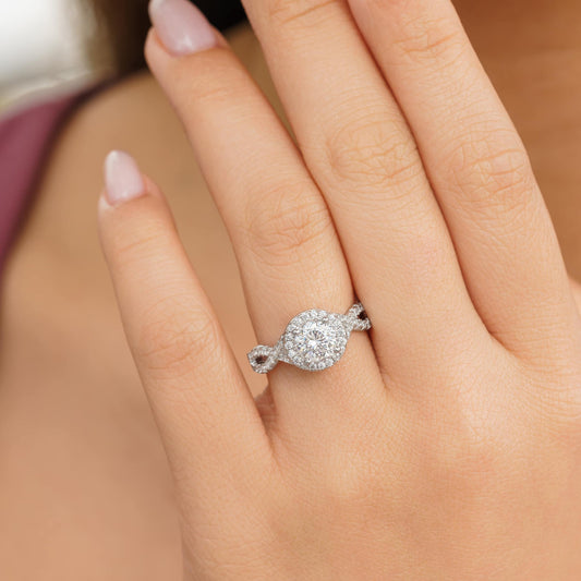 Gleaming Round Cut 1.0ct Halo Design Engagement Ring In Sterling Silver